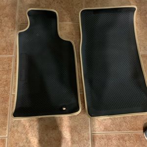 Floor Mat 2004 T bird